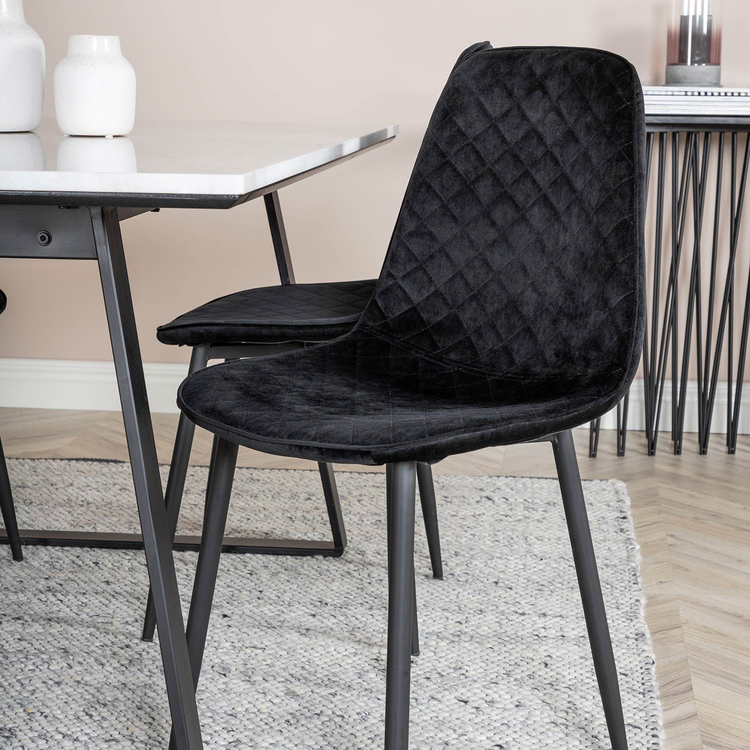 Matgrupp Venture Home Estelle 140 med 4 Phoi Stolar