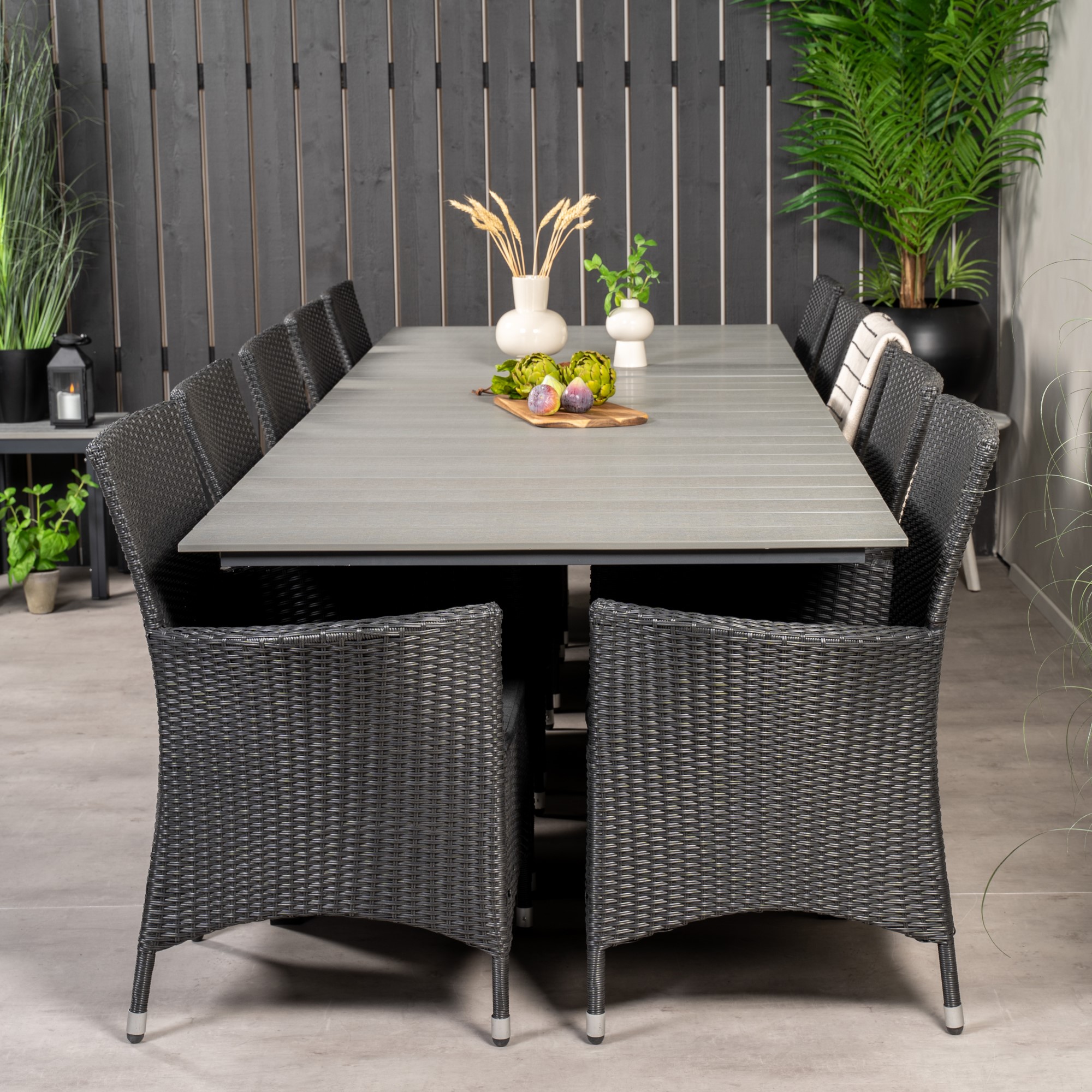 Matgrupp Venture Home Lova 224/324 med 10 Kira Karmstolar