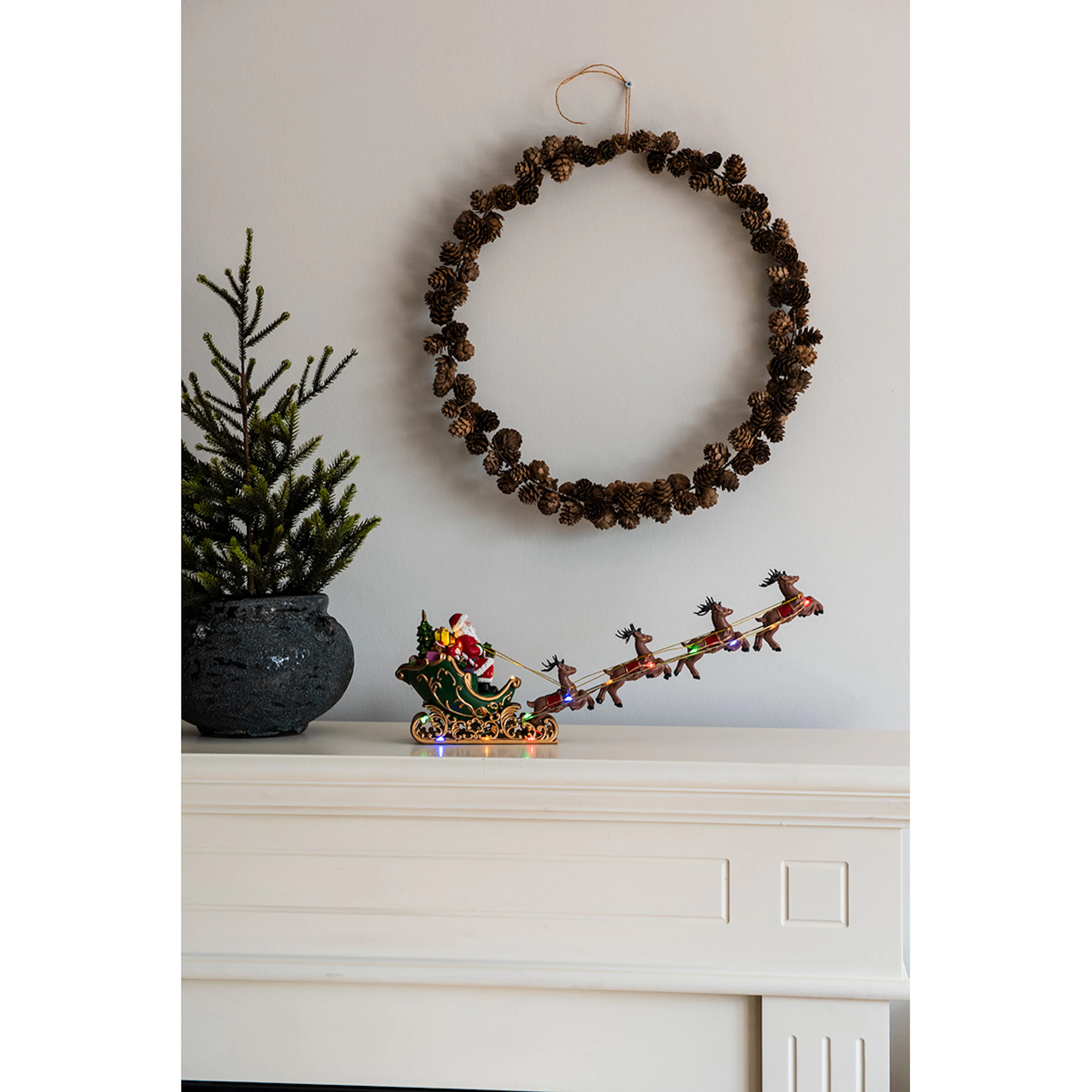 Juldekoration Gnosjö Konstsmide Tomte i släde med renar