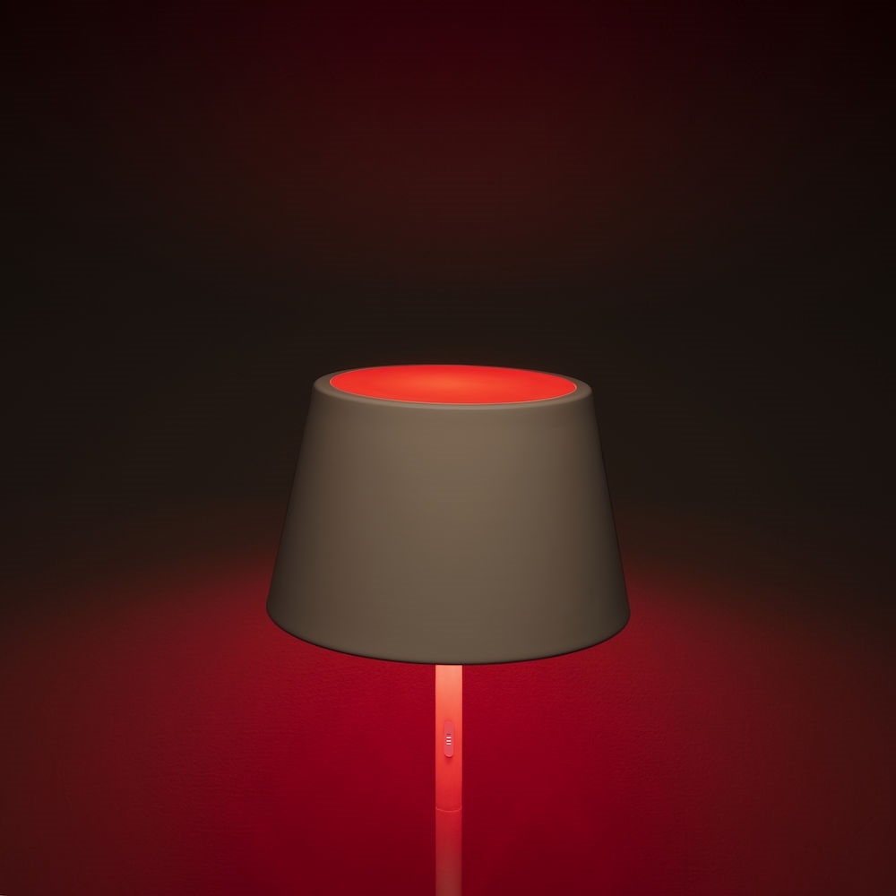 Golvlampa Gnosjö Konstsmide Pomezia USB