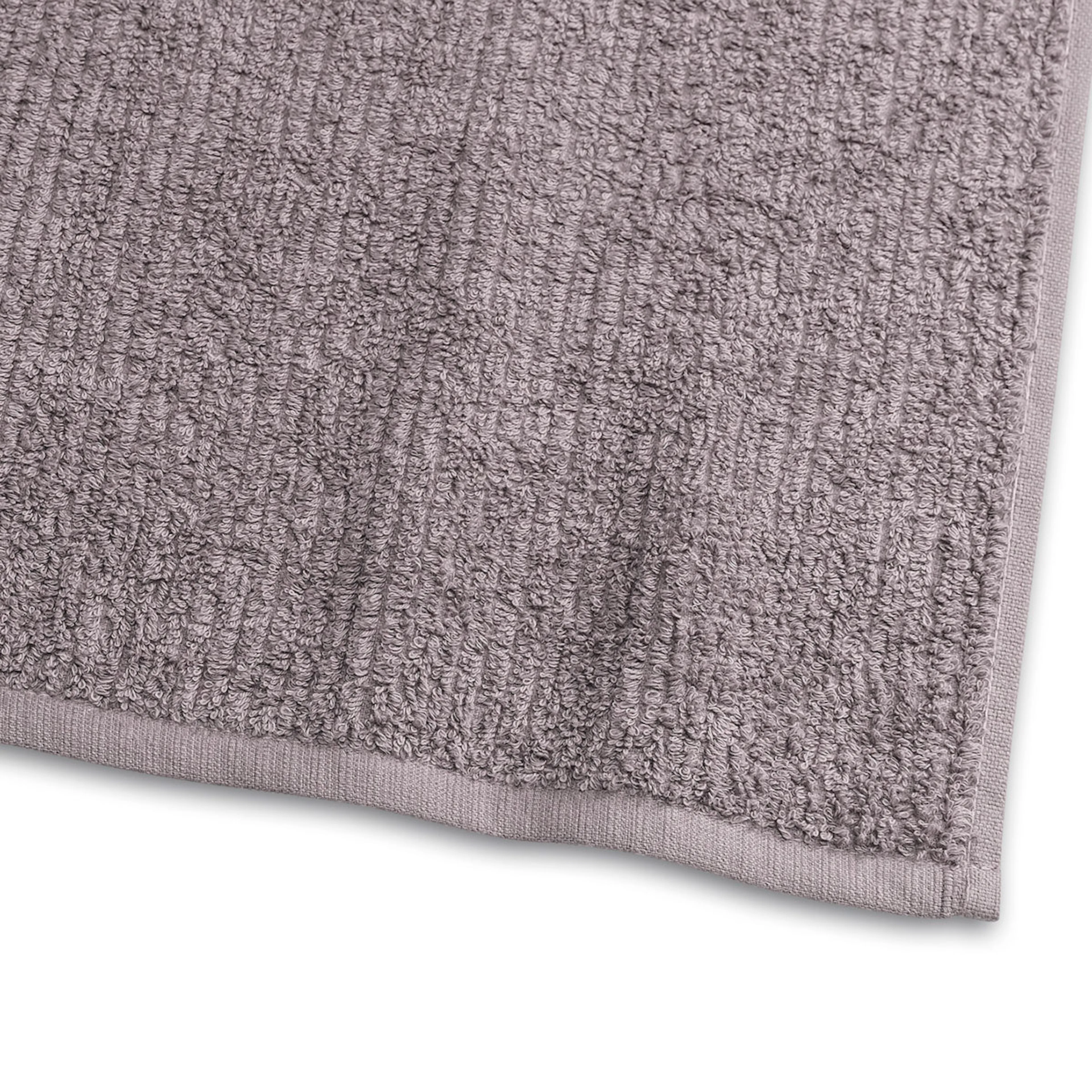 Grå