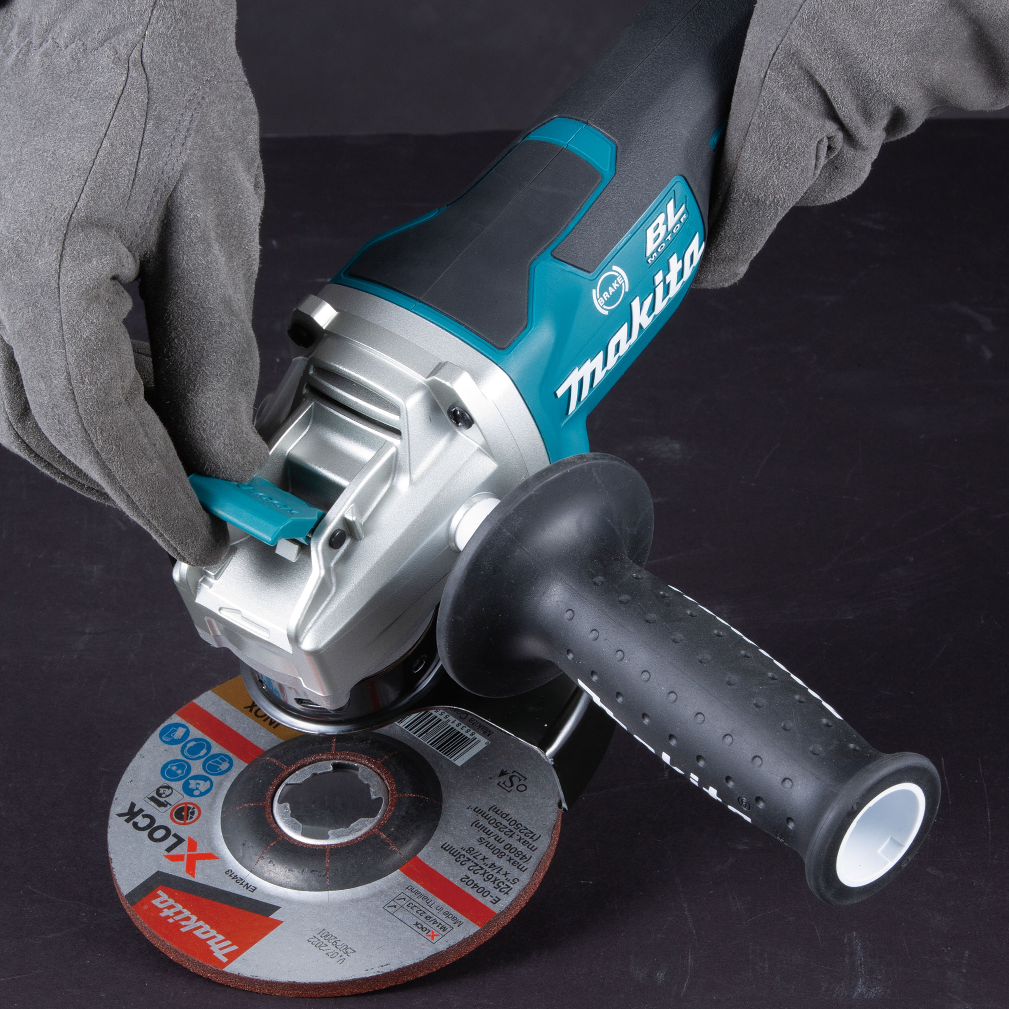 Vinkelslip Makita LXT DGA519Z 125 mm X-Lock utan Batteri