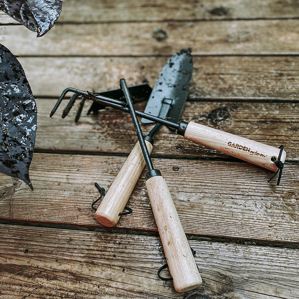 Trädgårdsset by Benson