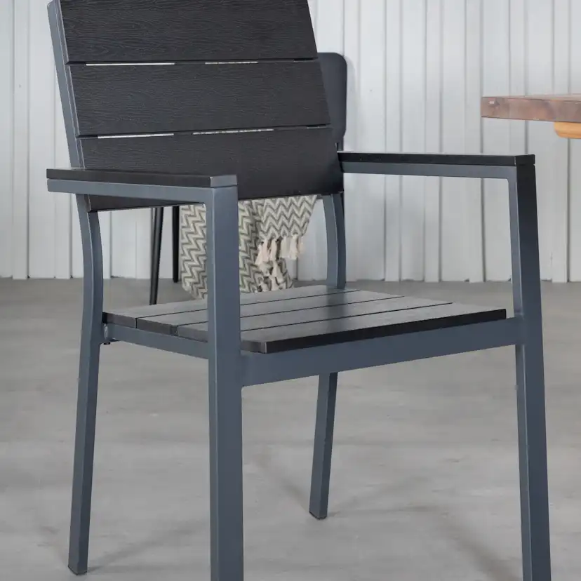 Matgrupp Venture Home Doni med 6 Lede Stapelbara Matstolar