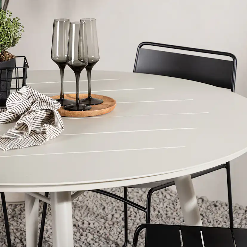 Matgrupp Utomhus Venture Home Lina Ø120 cm med 4 Lina Trädgårdsstolar