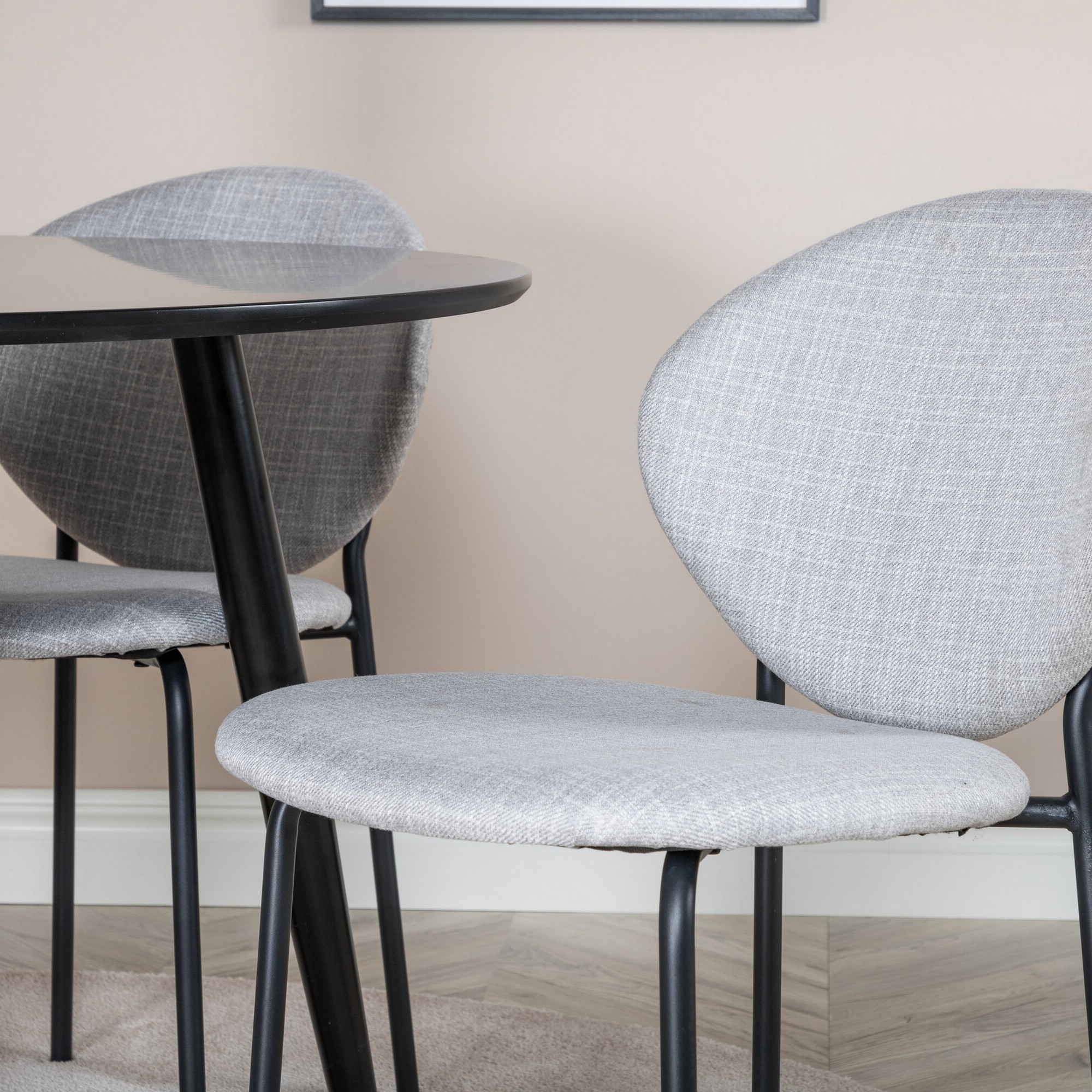 Matgrupp Venture Home Plaza med 4st Vault Stolar