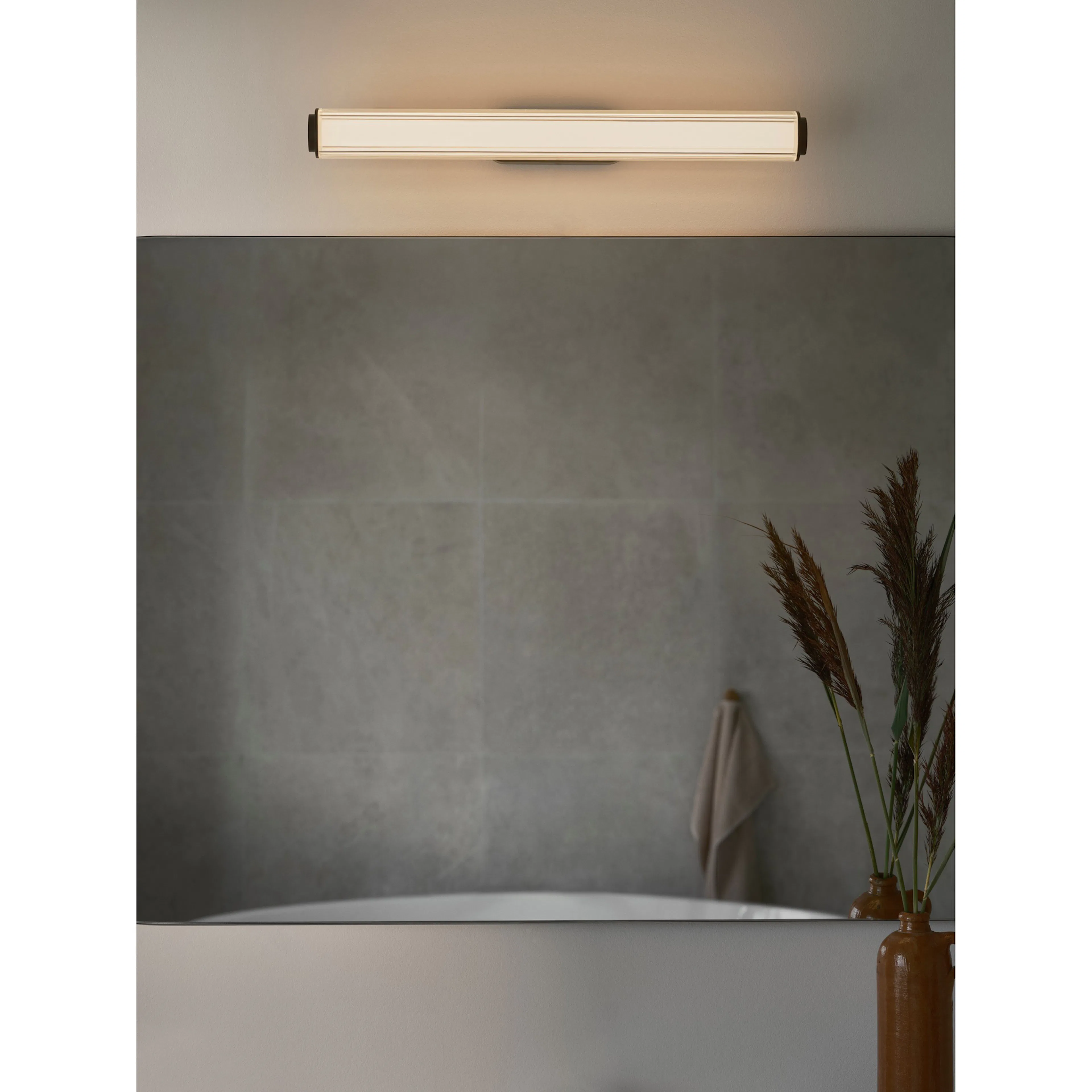 Virelle 50 | Vägglampa | Svart Svart