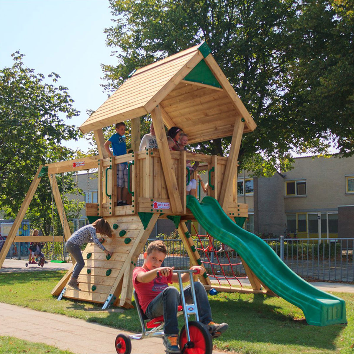 Klätterställning Hy-Land Projekt Q 2 + Swingmodul