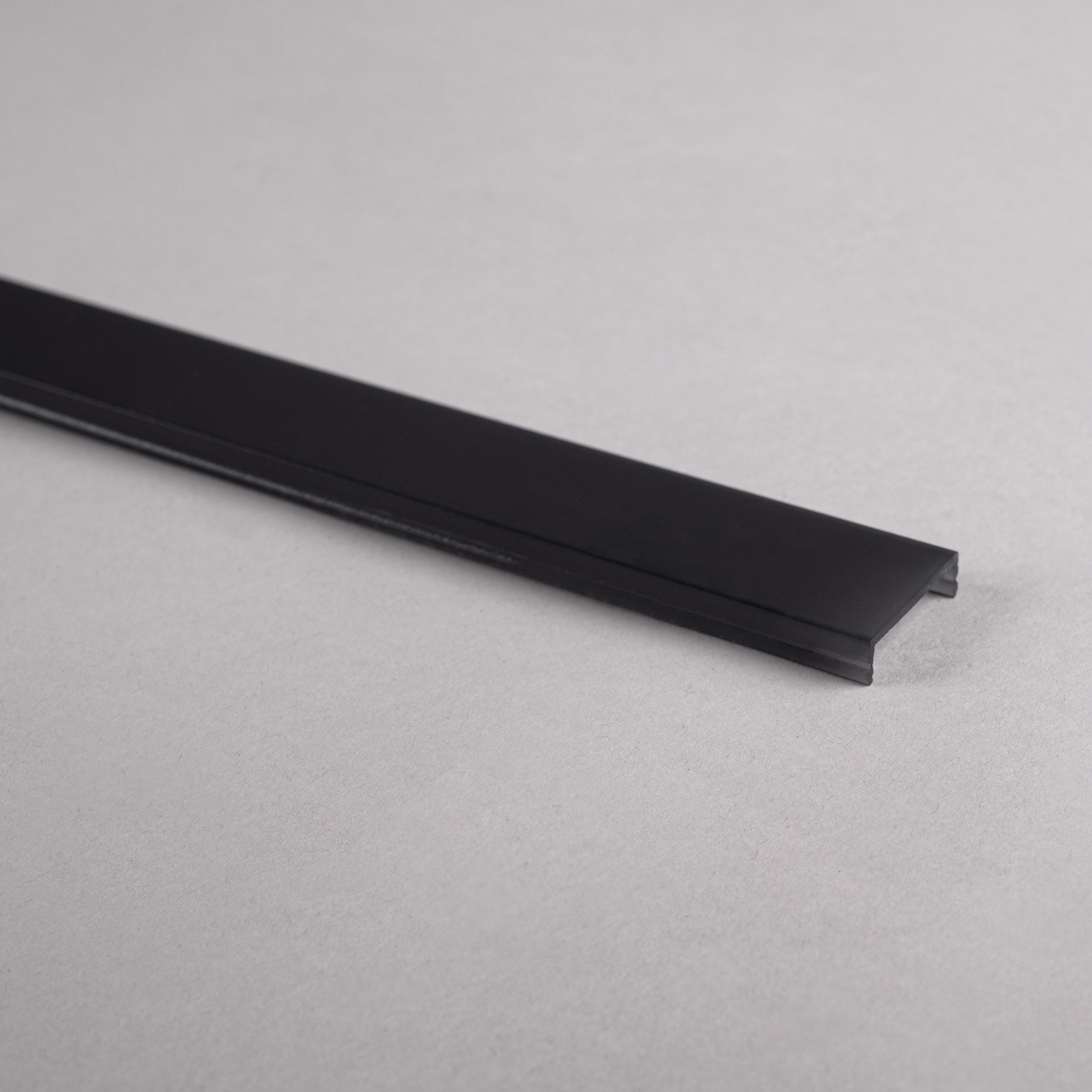 Täcklock Hide-a-lite Svart 28 mm 2 m