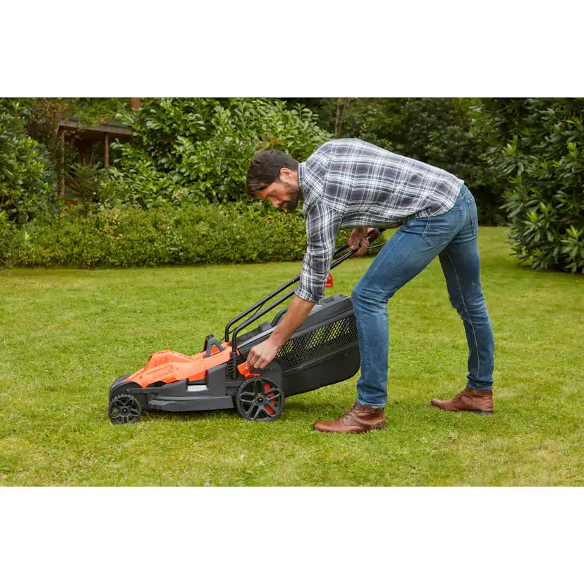 Gräsklippare Black & Decker BEMW471Bh 38Cm 1600W