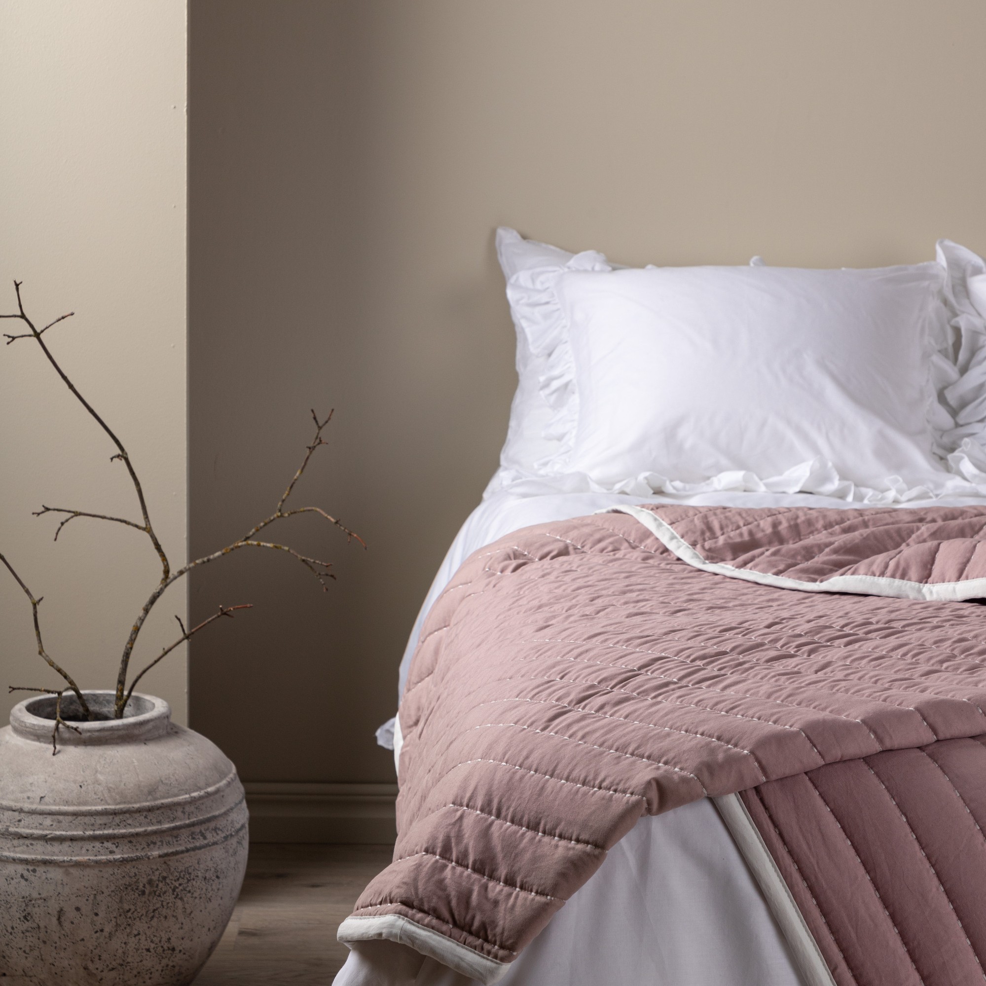 Juni Bedspread Microfiber - Light pink / - 180*260 Ljusrosa, Mått: 260x180 cm