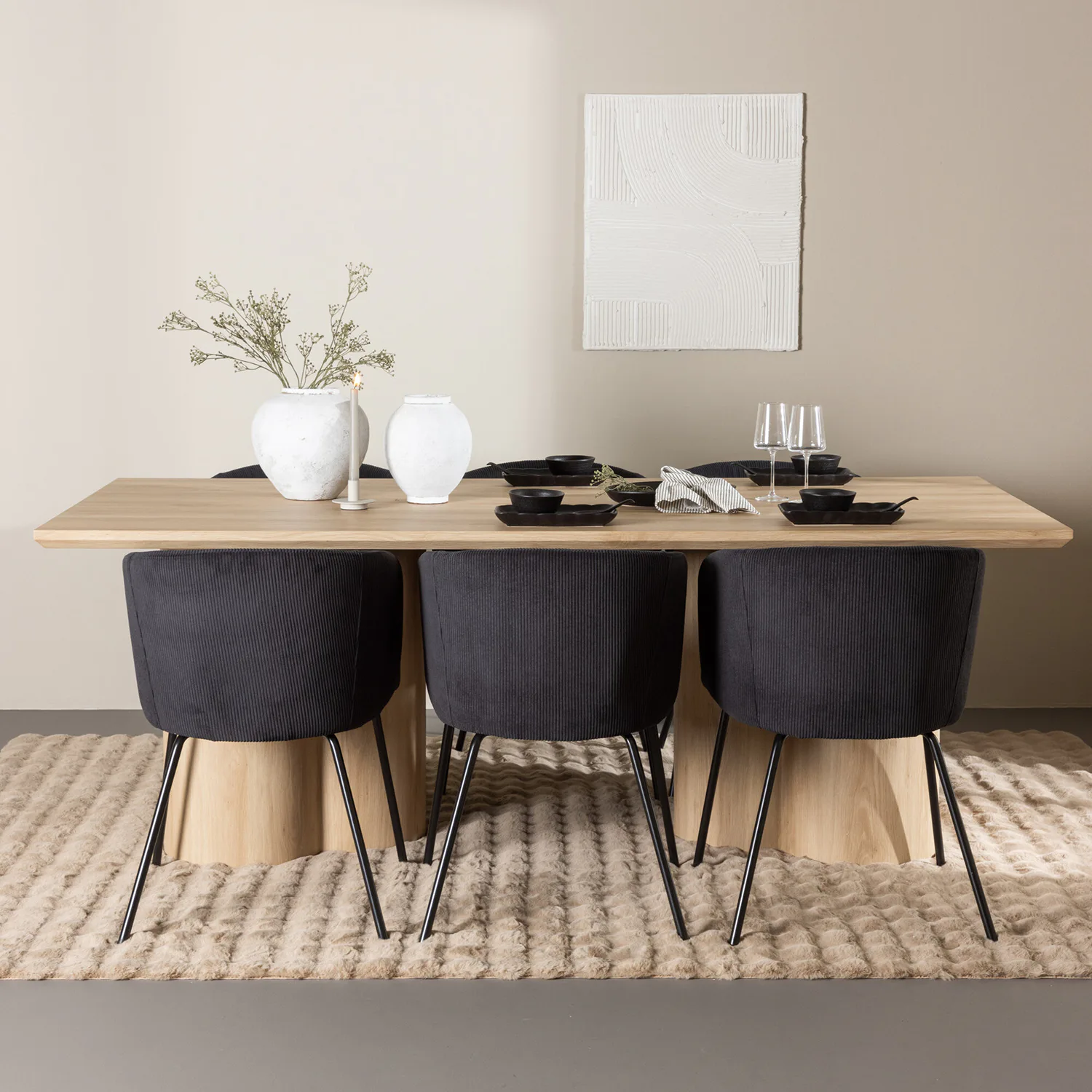 Olivia Dining Table with Berit Dining Chair Vittvätt/Svart