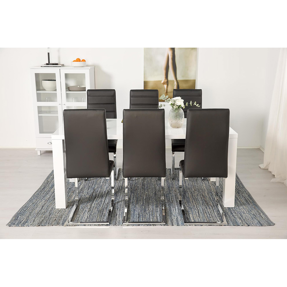 Matgrupp In Living Cibus med 6 Stol In Livingar