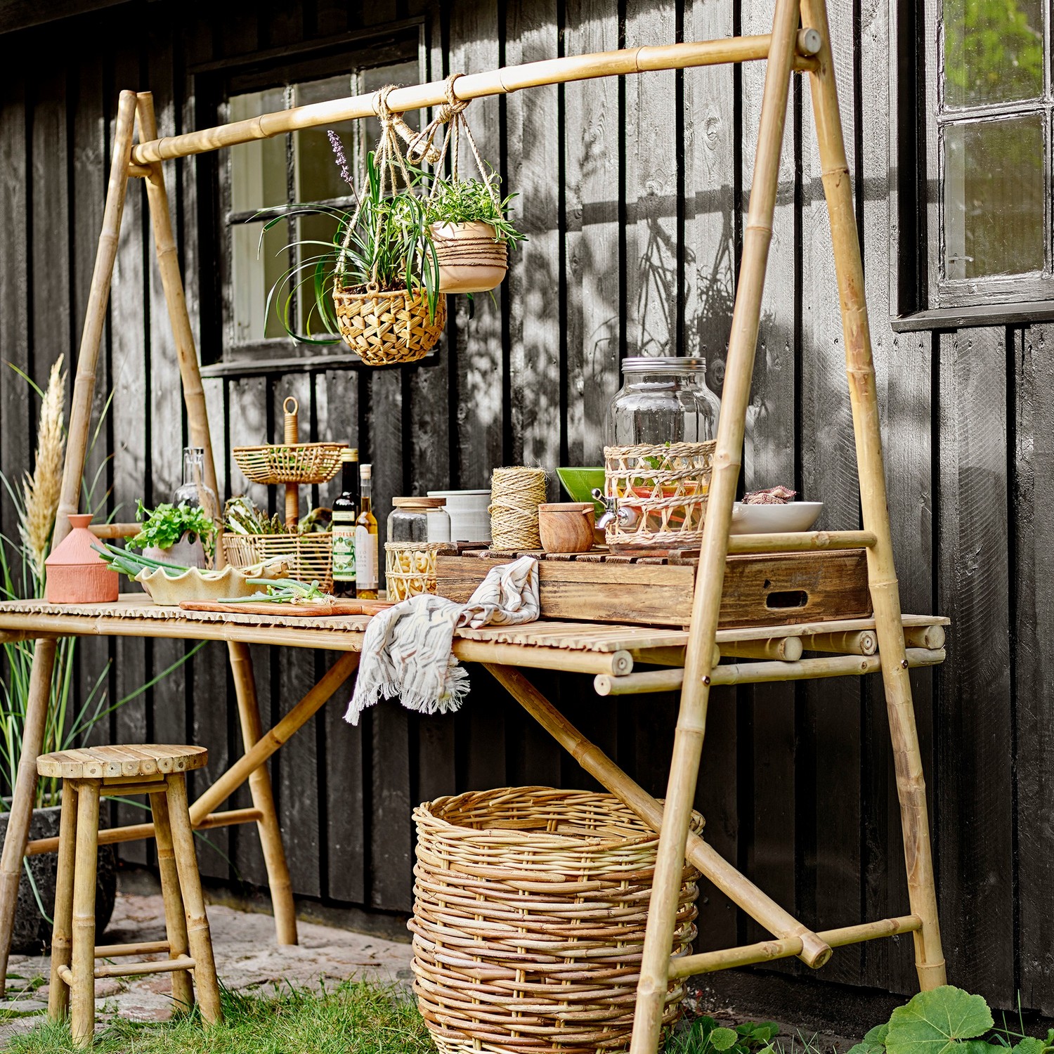 Utebord Bloomingville Malo