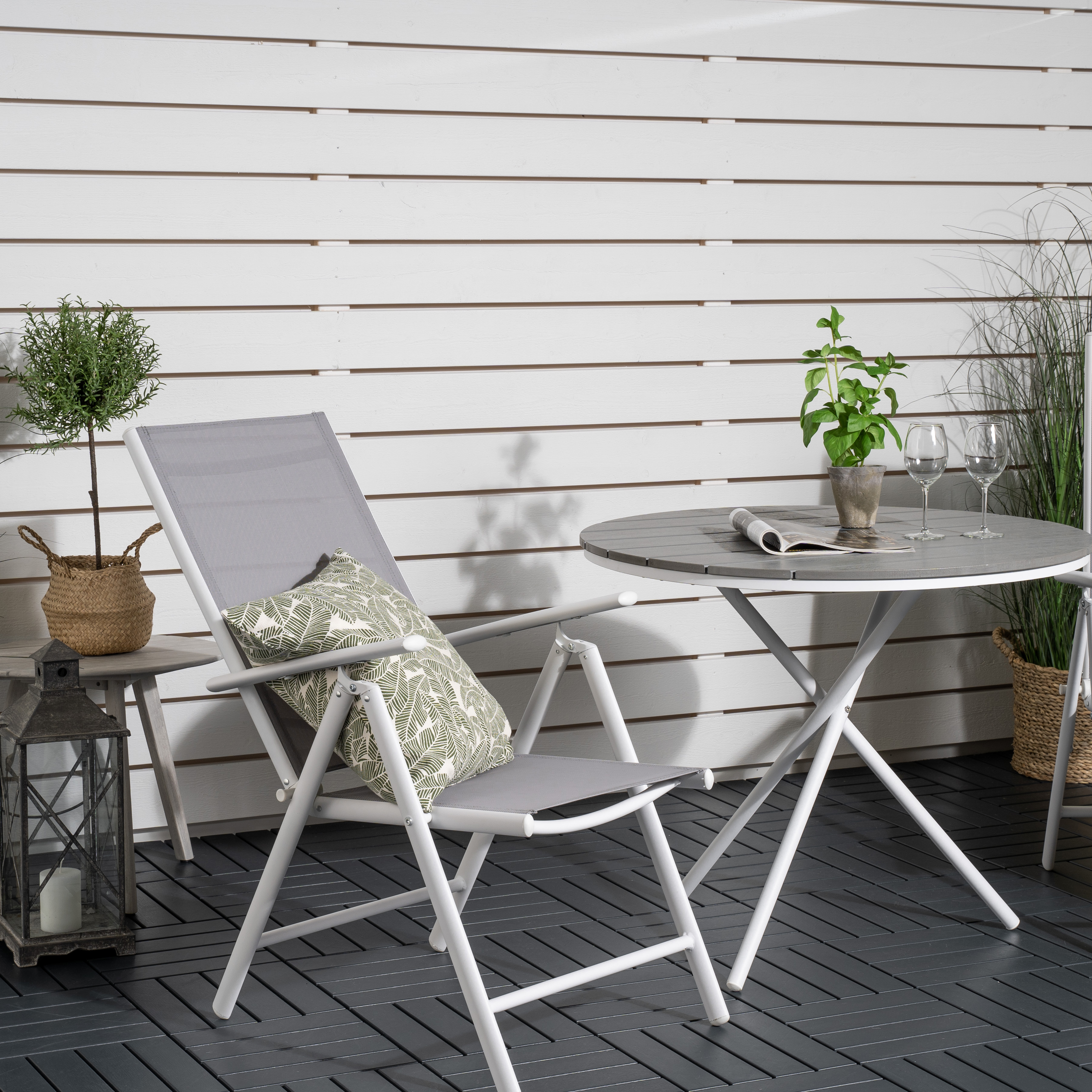 Cafégrupp Venture Home Pincy Ø 90 med 2 Bront Trädgårdsstolar Utomhus