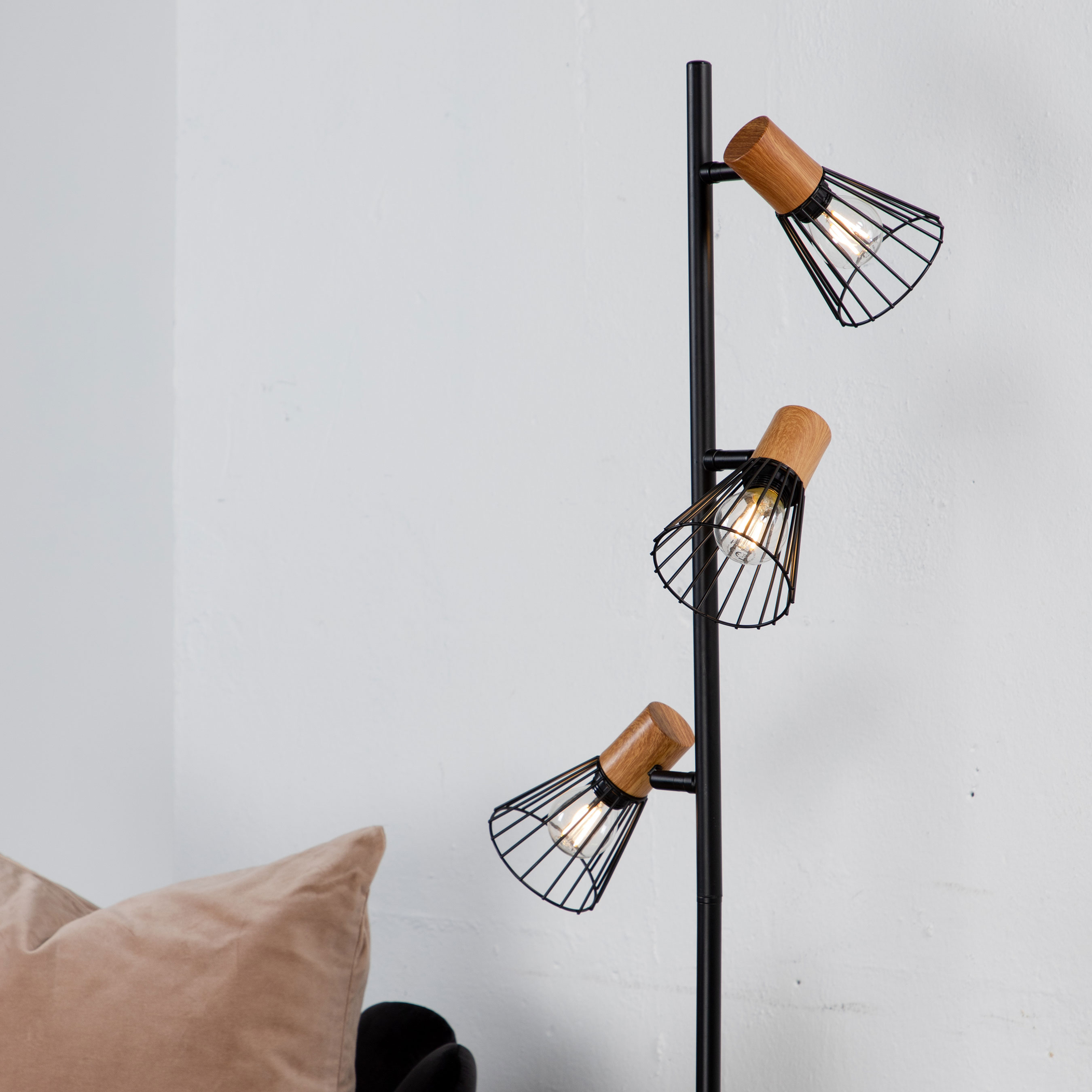 Golvlampa Venture Home Atticus 3L