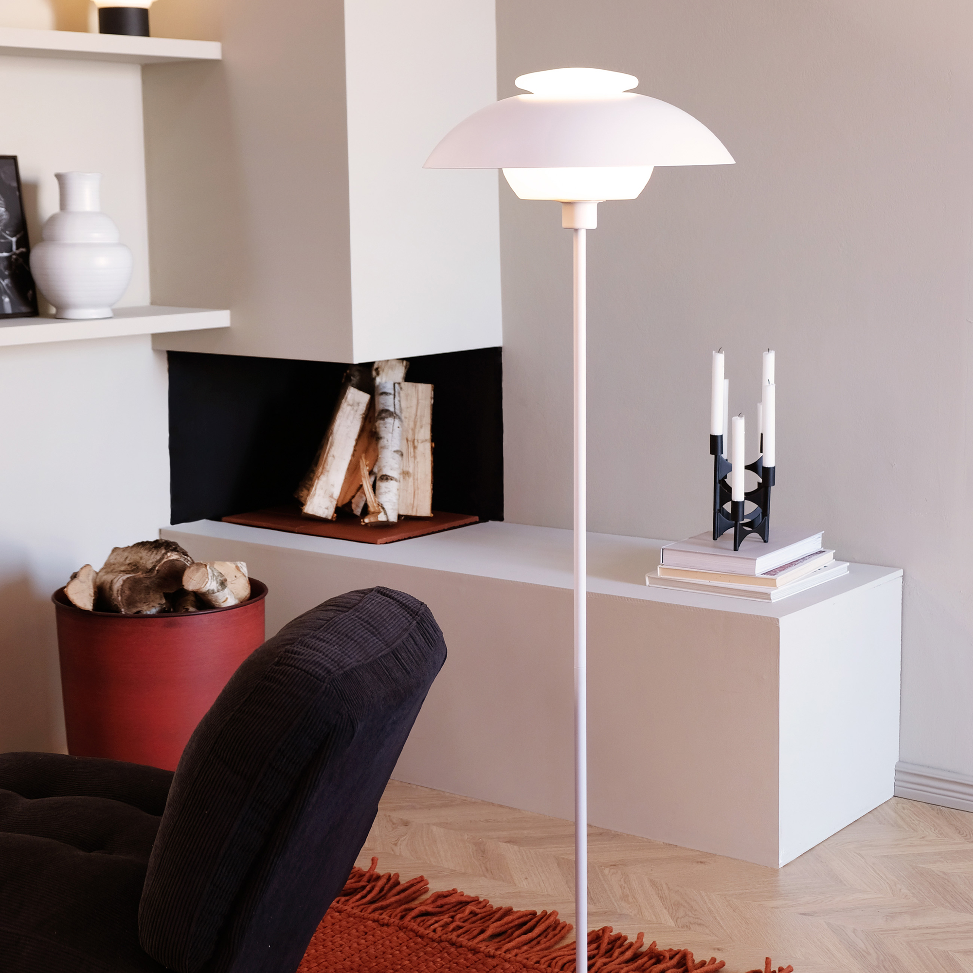 Golvlampa Dyberg Larsen Opus