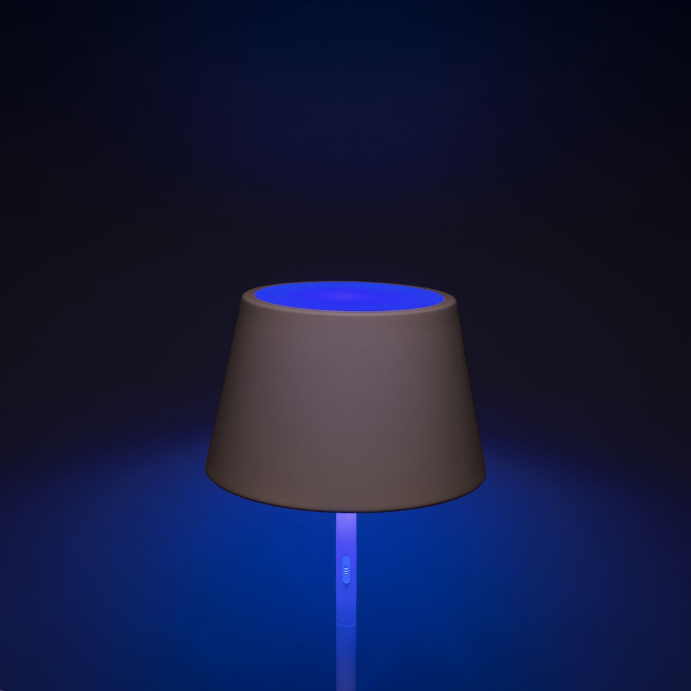 Golvlampa Gnosjö Konstsmide Pomezia USB