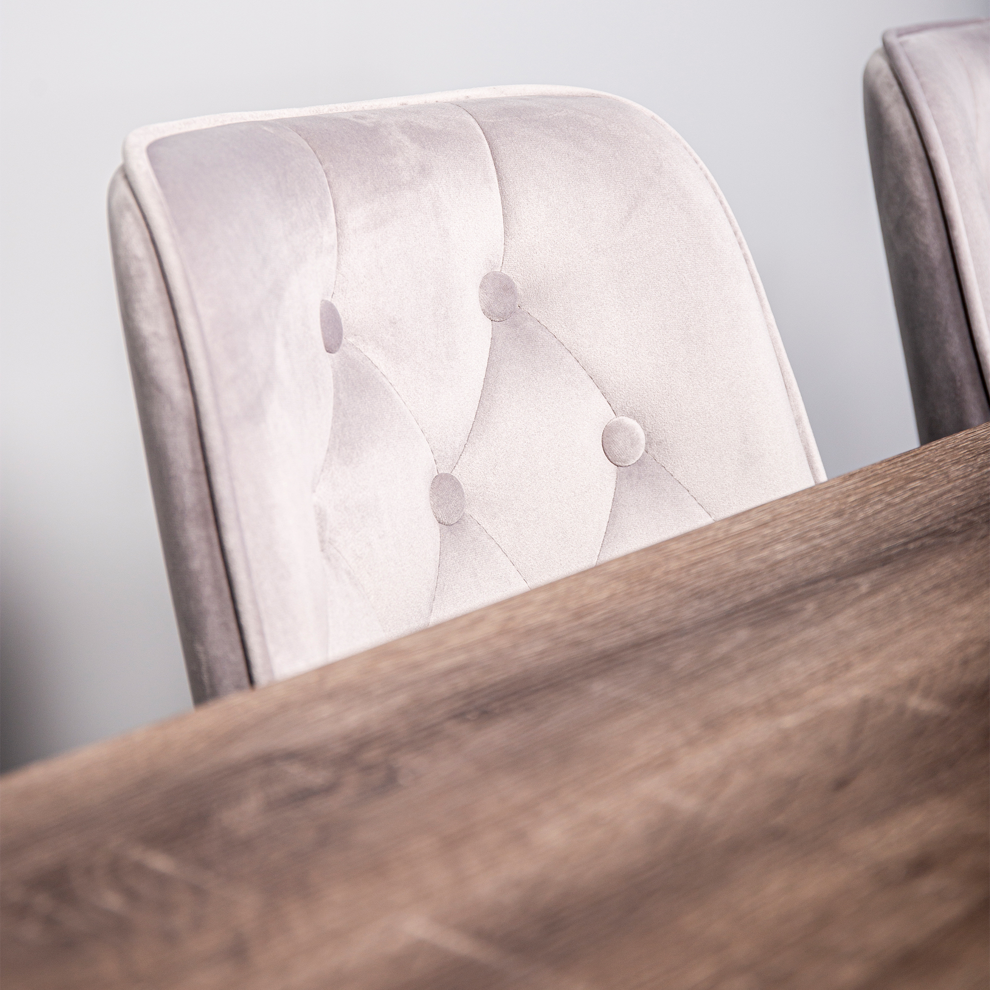 Matgrupp Venture Home Madde med 4 Vera Stolar Sammet