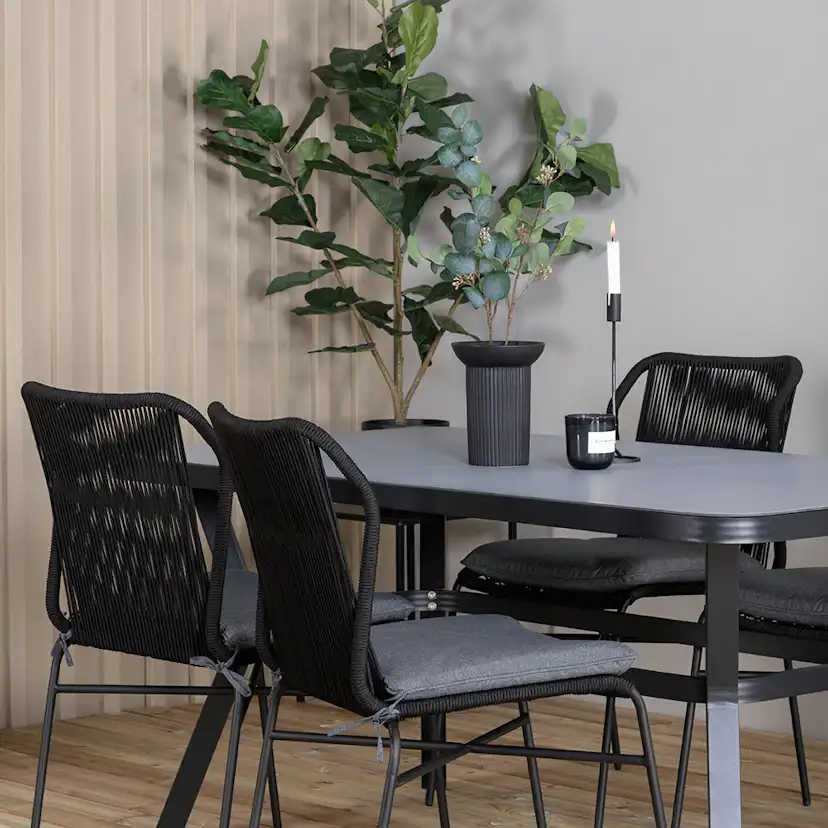 Matgrupp Venture Home Vyn med 4 Julle Stapelbara Matstolar