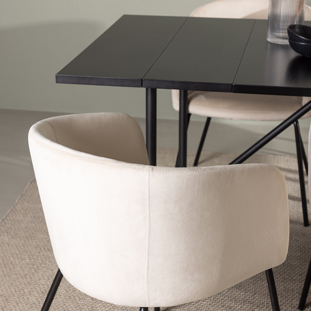 Matgrupp Venture Home Astrid med 6 Berit Stolar