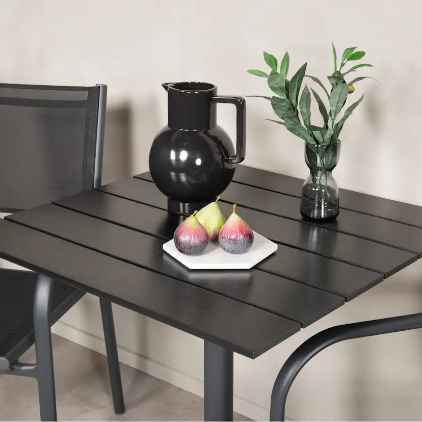 Cafégrupp Venture Home Canucks med 2 Siri Matstolar
