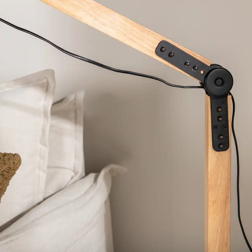 Golvlampa Venture Home Kick