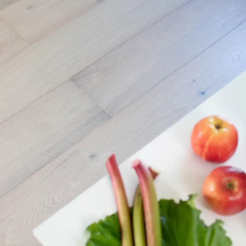 Parkettgolv Nordic Floor Ek Grand Cloud White Mattlackad 1-stav