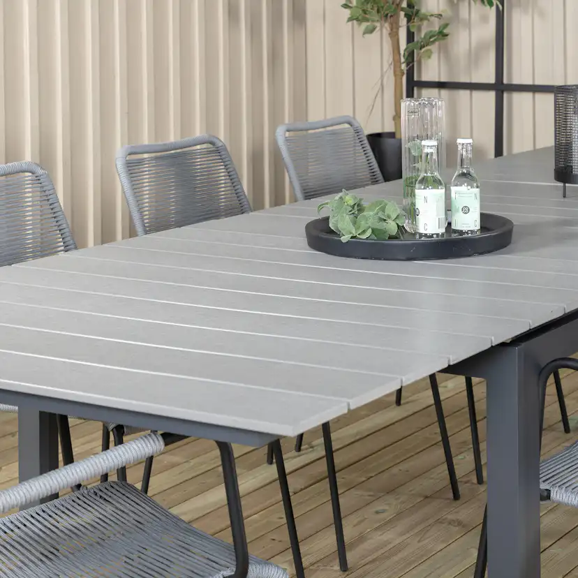 Matgrupp Venture Home Lova 224 med 8 Leon Matstolar