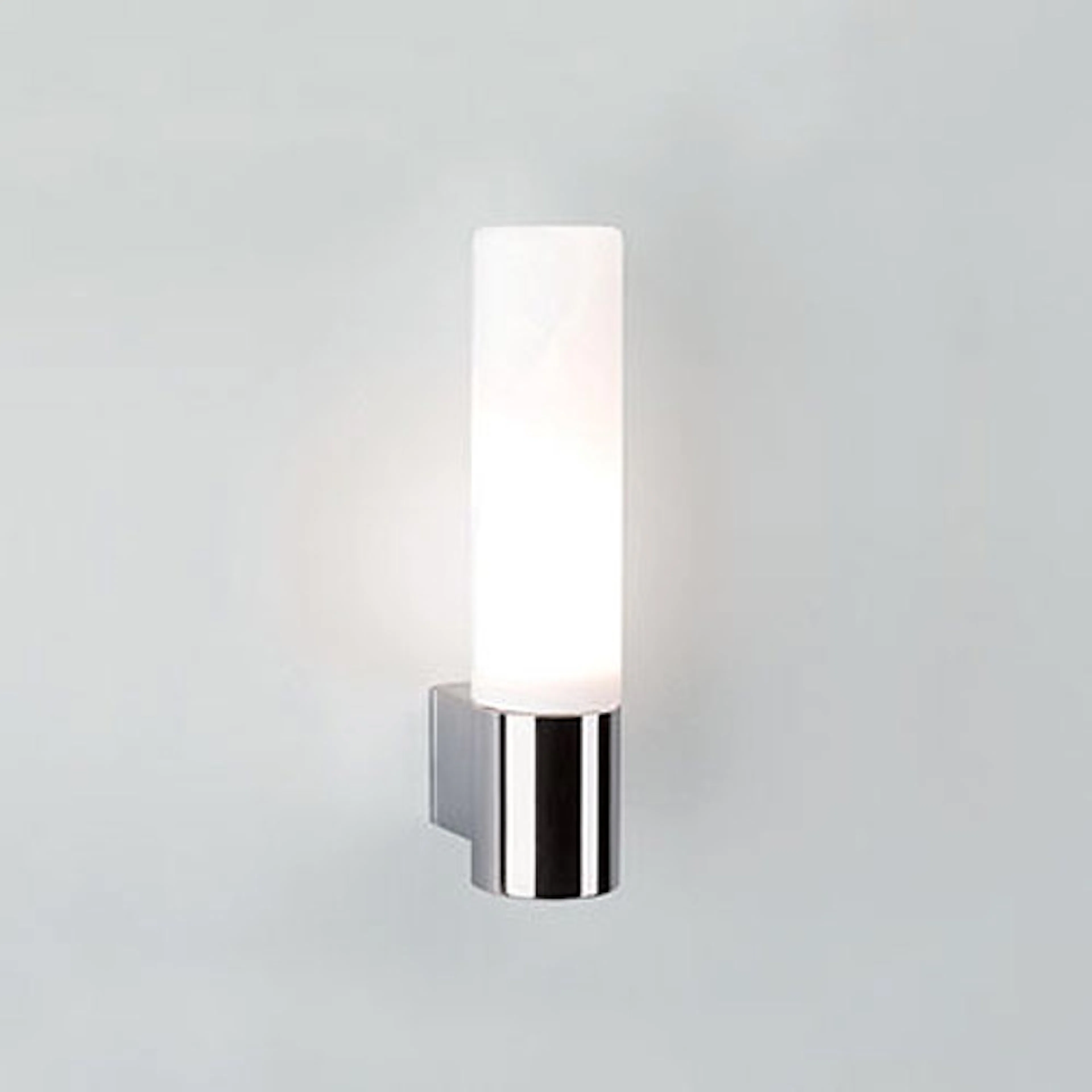 Lampett Astro Bari Vägglampa i Krom Dimbar