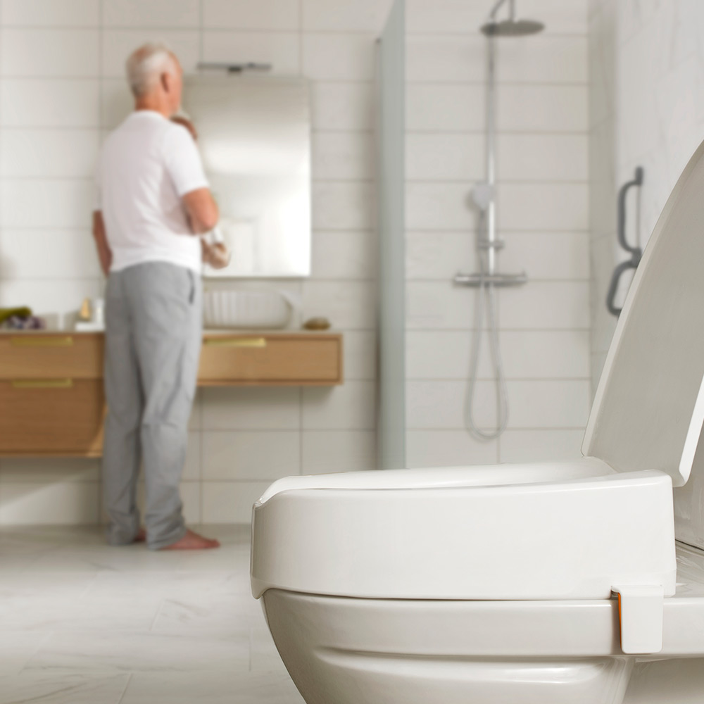 Toalettförhöjare My-Loo 6cm med kantstopp och lock Höjd: 6 cm