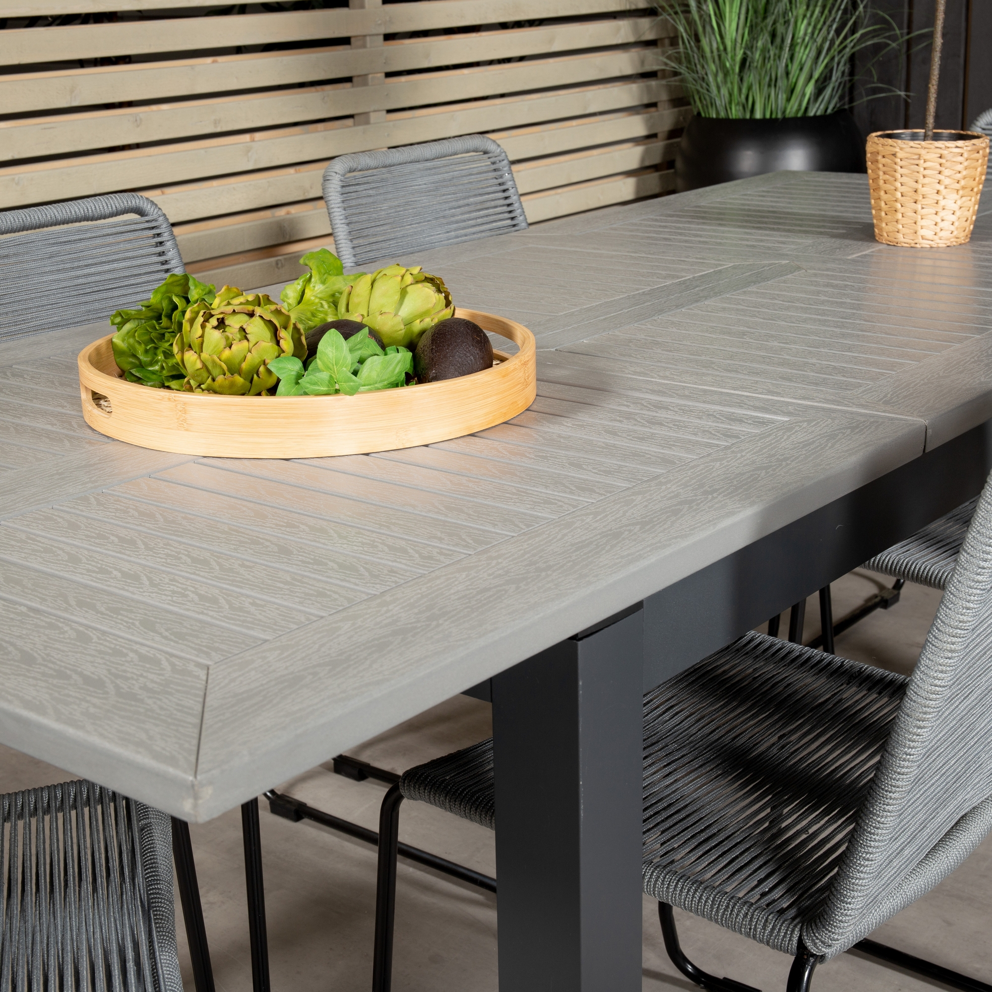 Matgrupp Venture Home Aleyna 160/240 med 6 Leon Matstolar