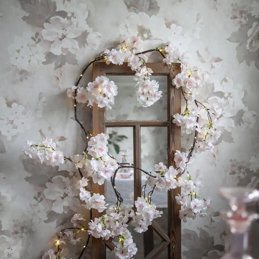 Girlang Star Trading Flower