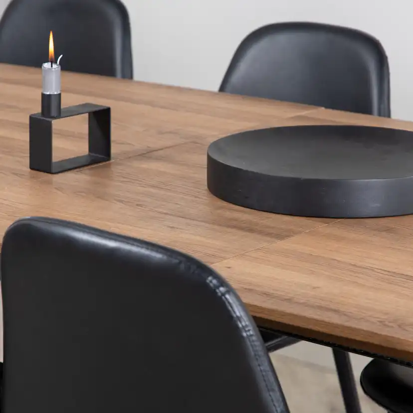 Matgrupp Venture Home Ina med 8 Pobbie Stolar Svart