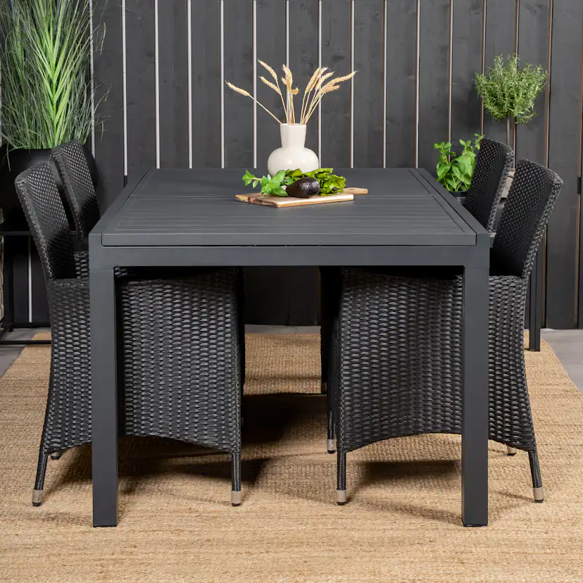 Matgrupp Venture Home Madrid 160/240 med 4 Kira Stolar