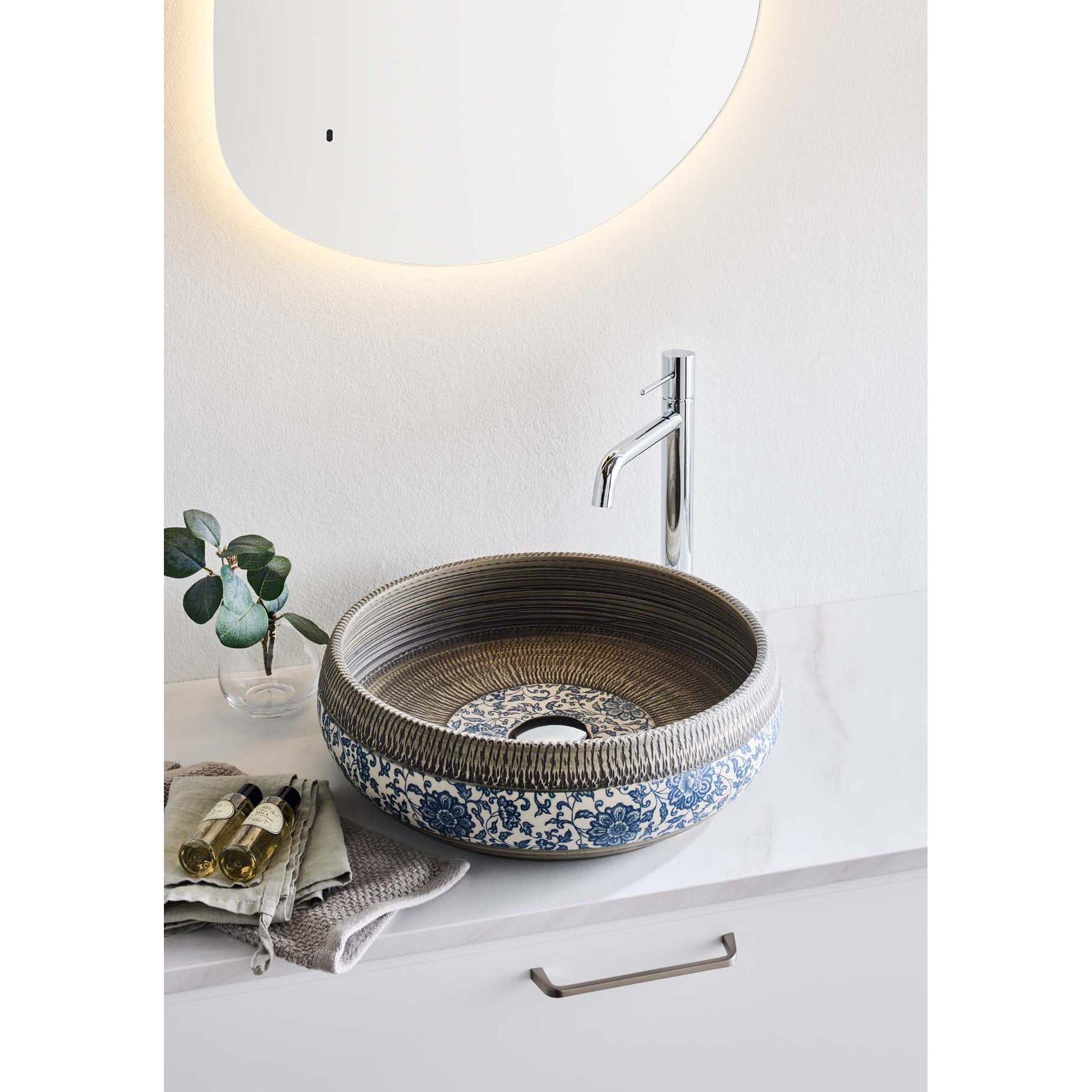 Tvättställ Noro Blossom med Tvättställsblandare Vogue