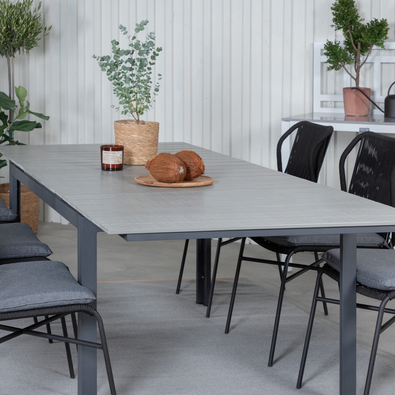 Matgrupp Venture Home Lova 224 med 6 Jefferson Stapelbara Matstolar