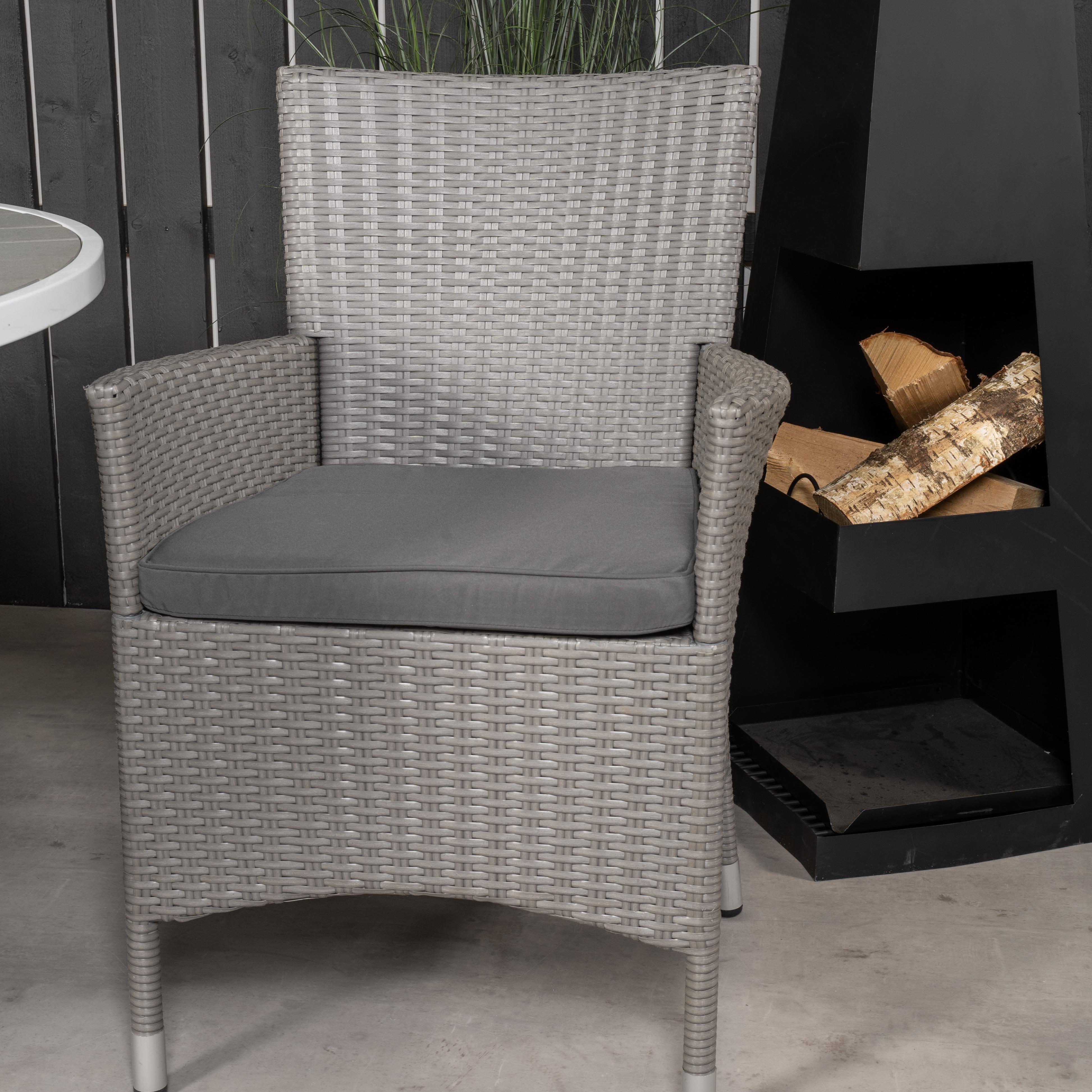 Matgrupp Venture Home Pincy Ø 140 med 4 Kalle Matstolar