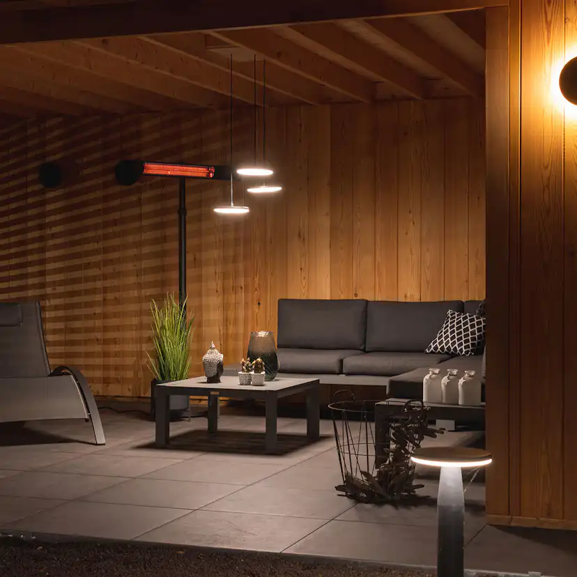 Infravärmare SunRed RD-DARK-25S Terrassvärmare, Stående Design i Svart, 2500 W