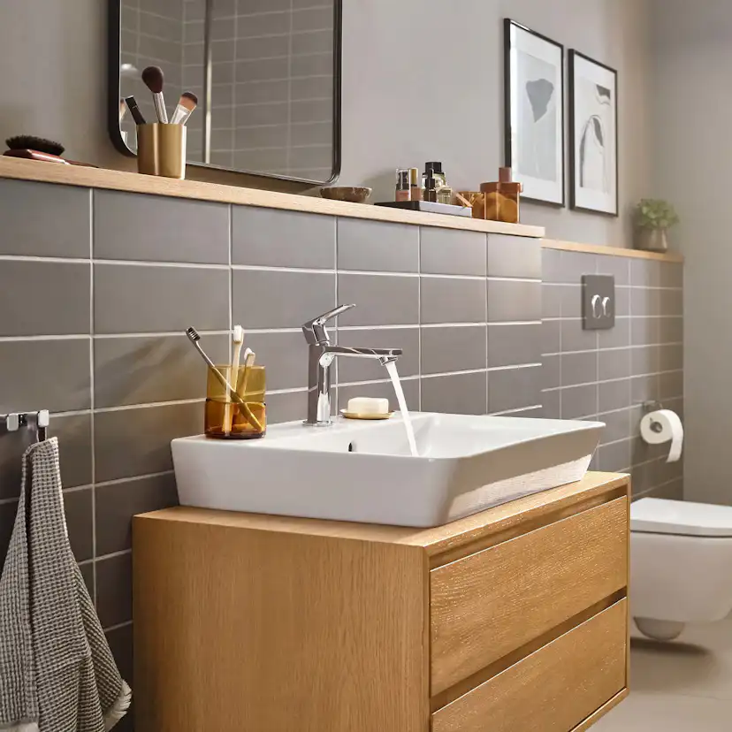 Tvättställsblandare Hansgrohe Rebris E 1-grepps 110 med Lyftventil