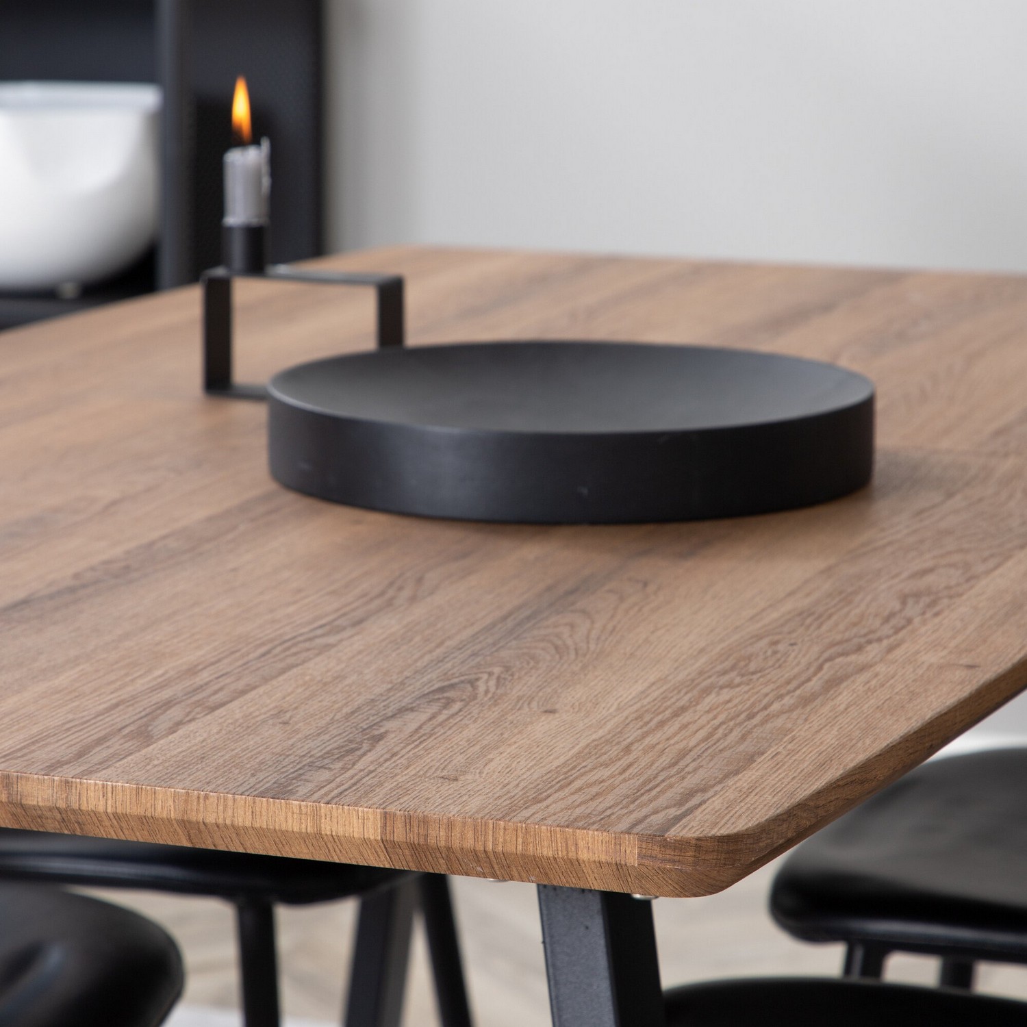Matgrupp Venture Home Ina med 4 Pobbie Stolar Konstläder Svart