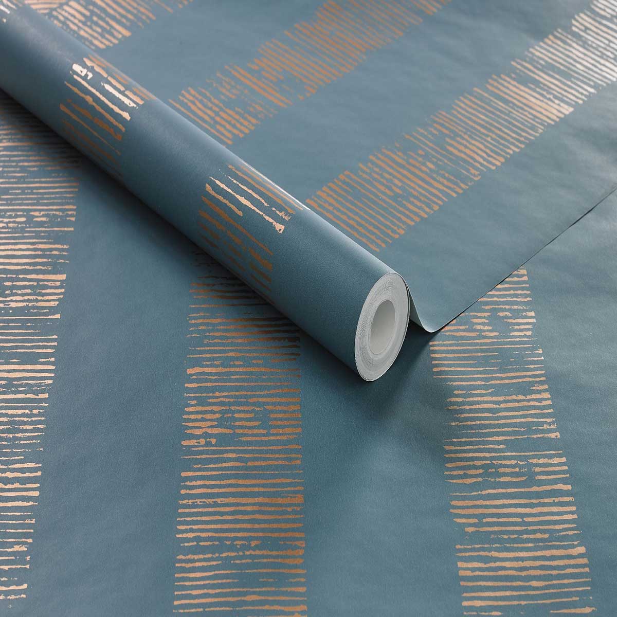 Tapet Boutique Randig Metallic Effekt 104268