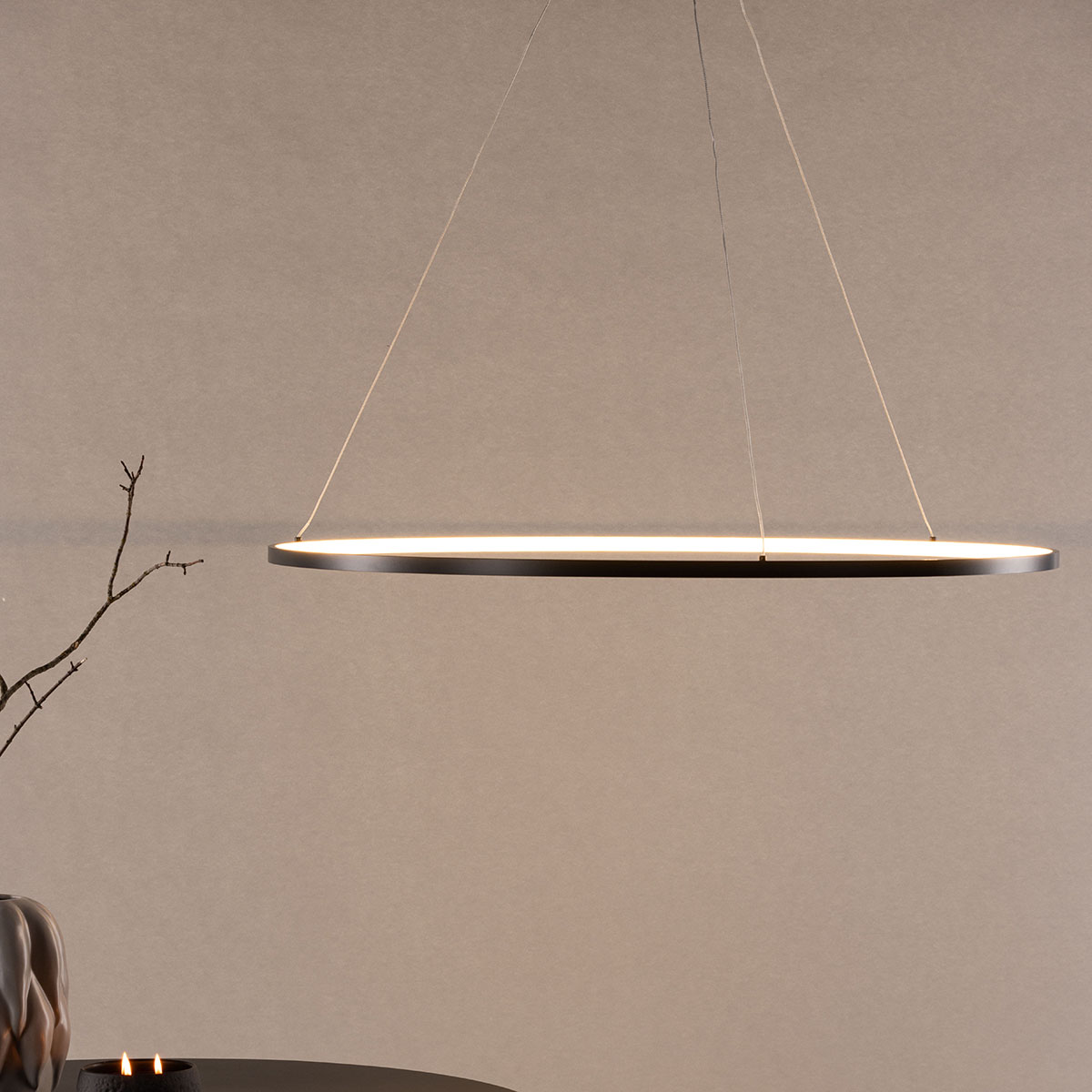 Taklampa Vind Rödäng x Josefin Lustig LED-Lampa Svart Aluminium