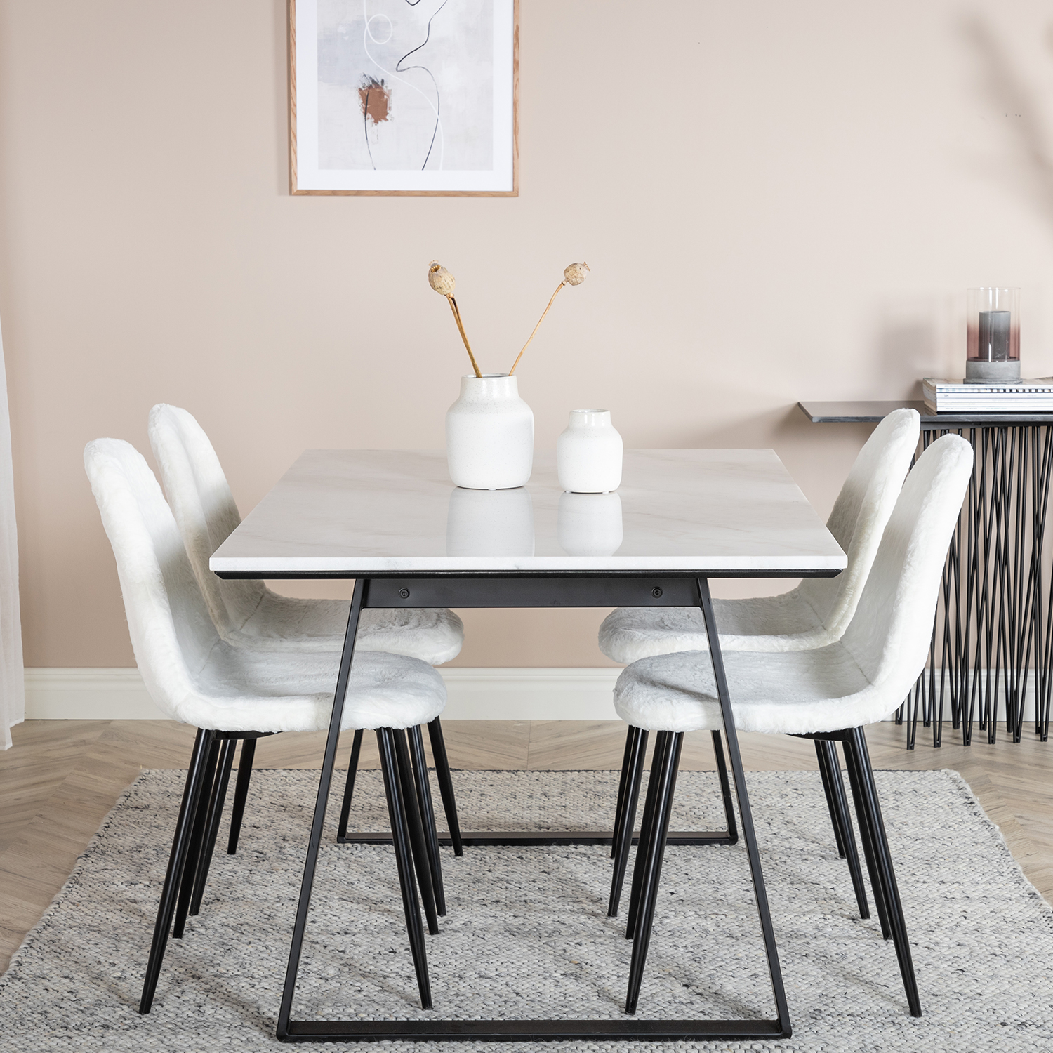 Matgrupp Venture Home Estelle 140 med 4 Pooya Stolar
