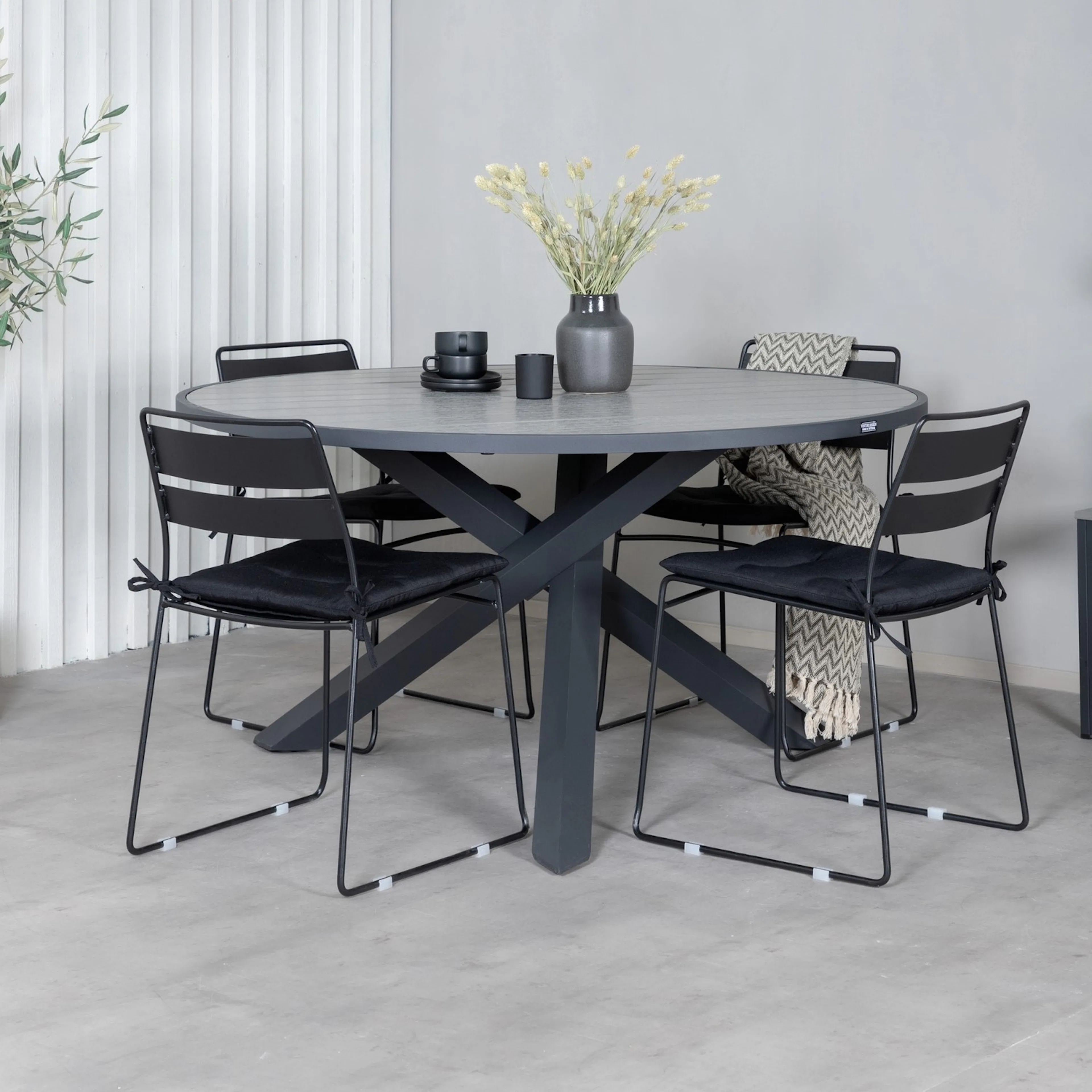 Matgrupp Venture Home Pincy med 4 Lawrence Matstolar