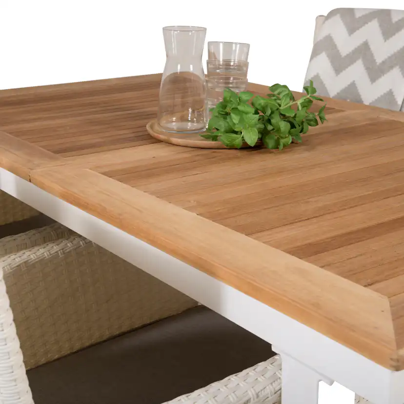 Matgrupp Venture Home Perla 160/240 med 4 Milwa Stolar