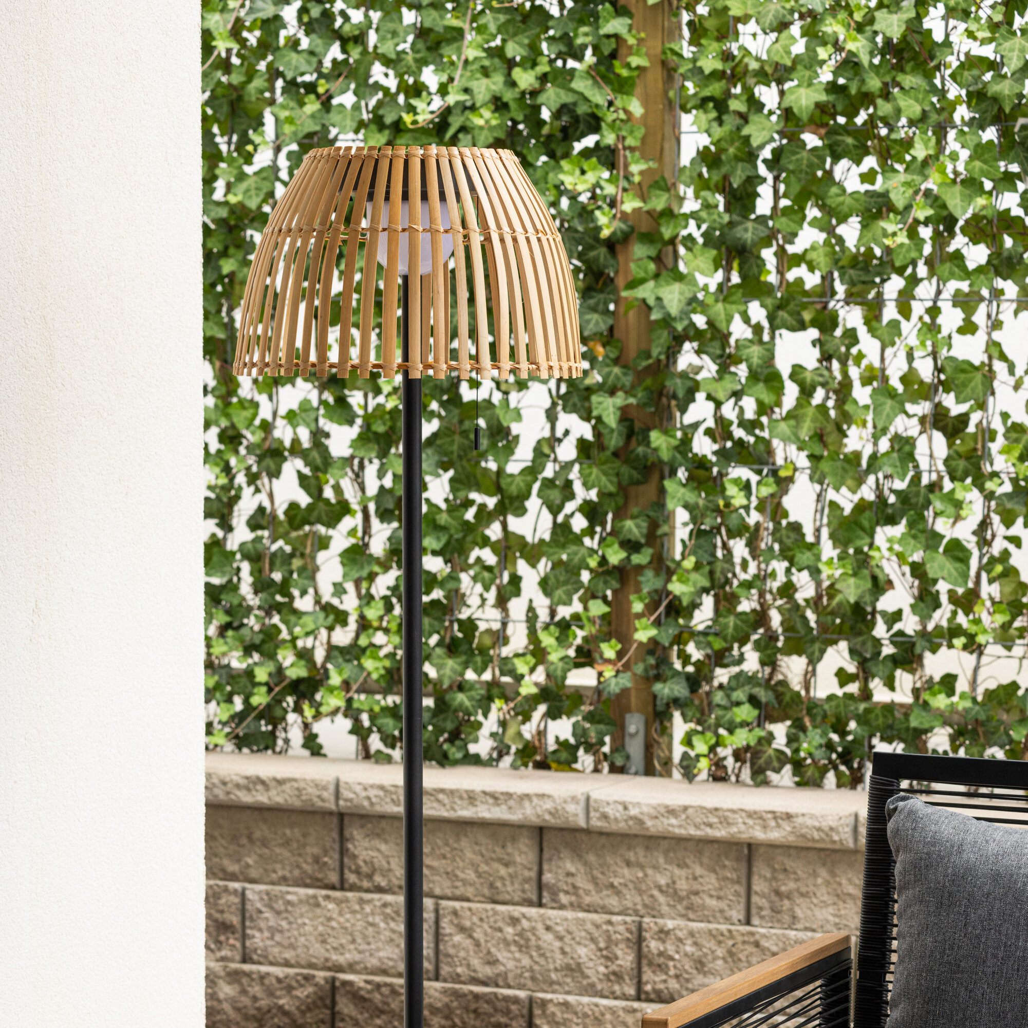 Solcellslampa Venture Home Mabis Ø40