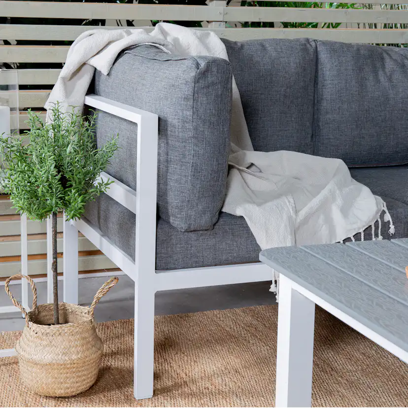 Loungegrupp Venture Home Copacabana med Pincy Soffbord 3+2 Utomhus