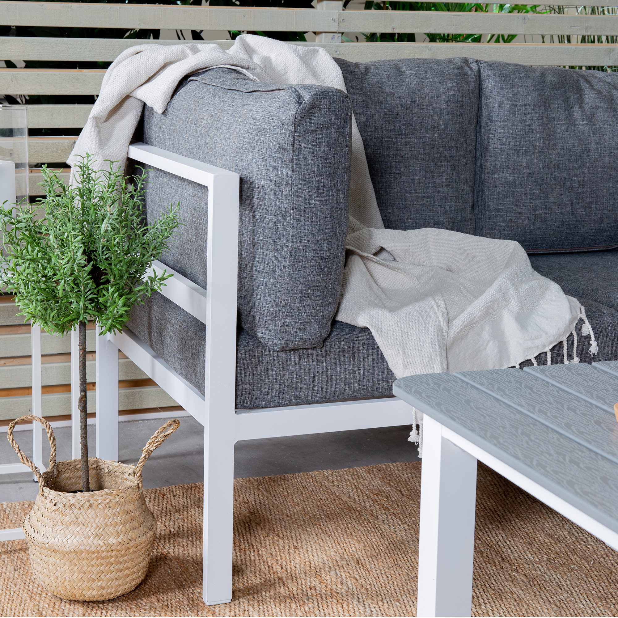 Loungegrupp Venture Home Copacabana med Pincy Soffbord 3+2 Utomhus