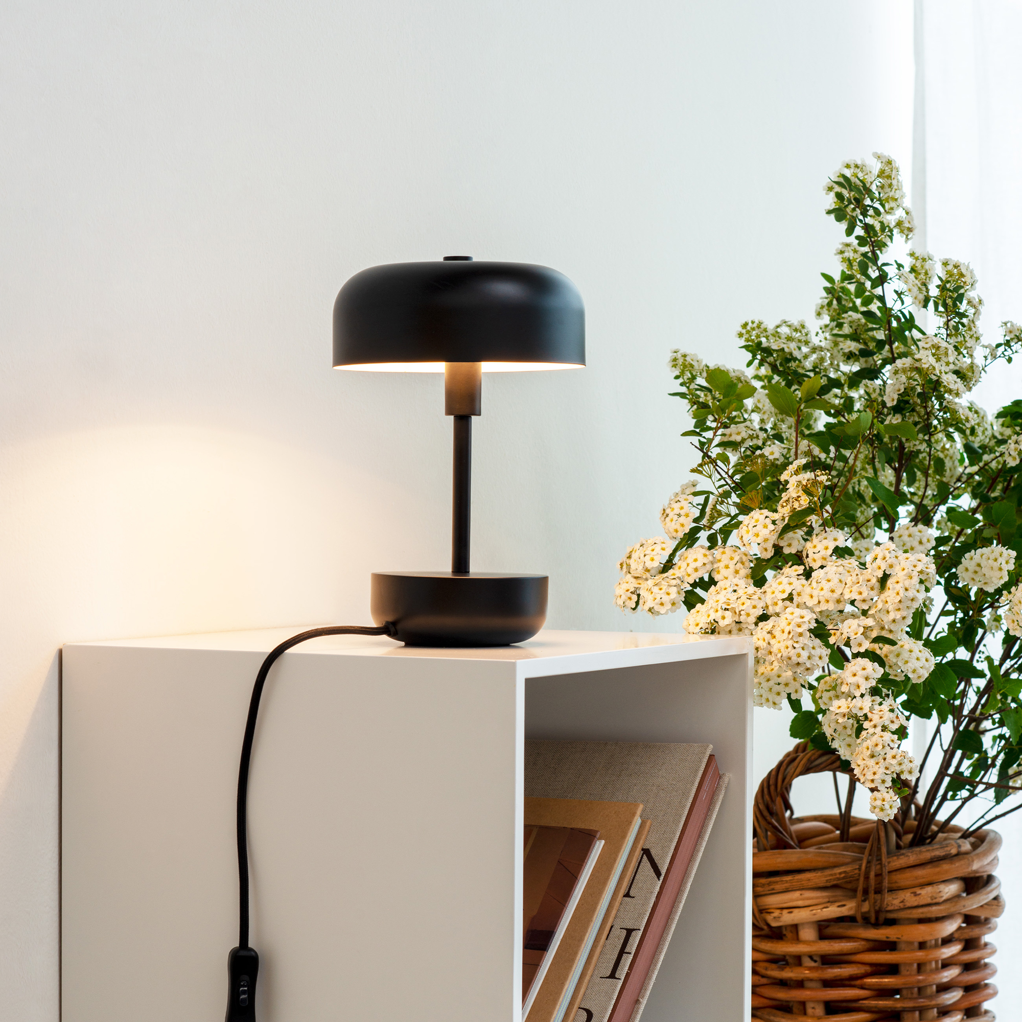 Bordslampa Dyberg Larsen Haipot